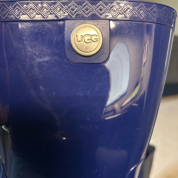 Uggs 3/4 rain boot - Picture 3 of 4